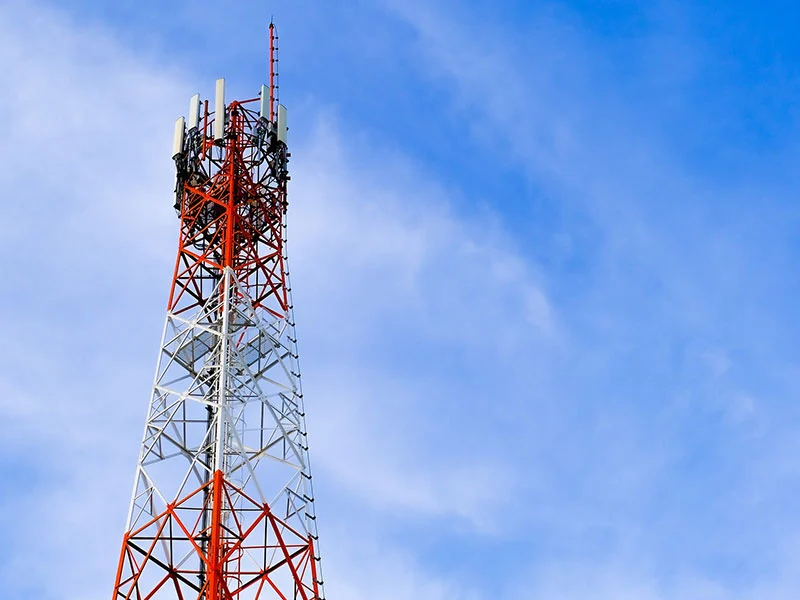 Polimento de torre de aço